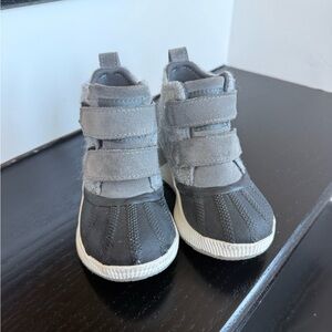 Sorel Out n About Waterproof grey felt snow boot